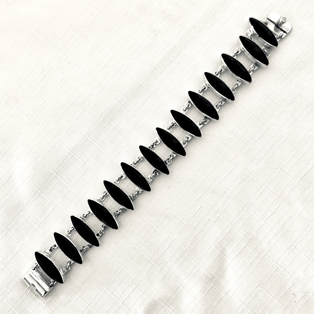 Bracelet~Sterling Silver~Stamped / Black Onyx - Picture 11 of 12